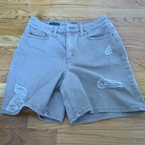 Blown Bermuda Shorts